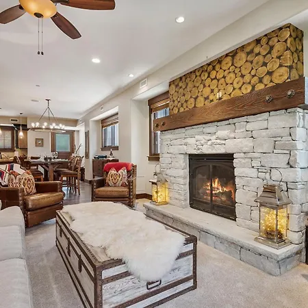 Silver Star #104 - 3 Bed Condo + Spa